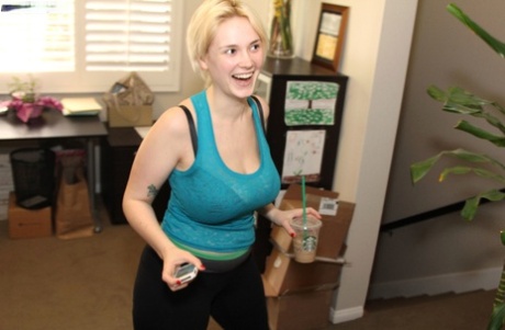American pornstar Siri changes her clothes and flashes her huge bosoms